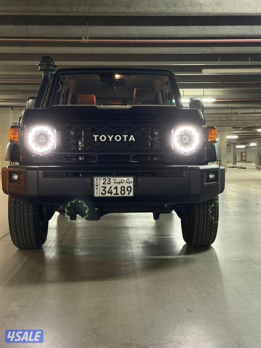 للبيع نص تويوتا lc7611