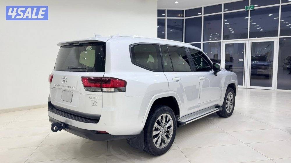 للبيع تويوتا لاندكروس GXR 4K بدون تيربو موديل 20253