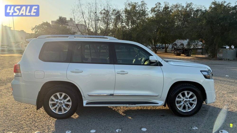 بيعة سريعة جدا.. الموتر نظيف جدا. فل ابوشن شرط الفحص جير مكينة قير ..2