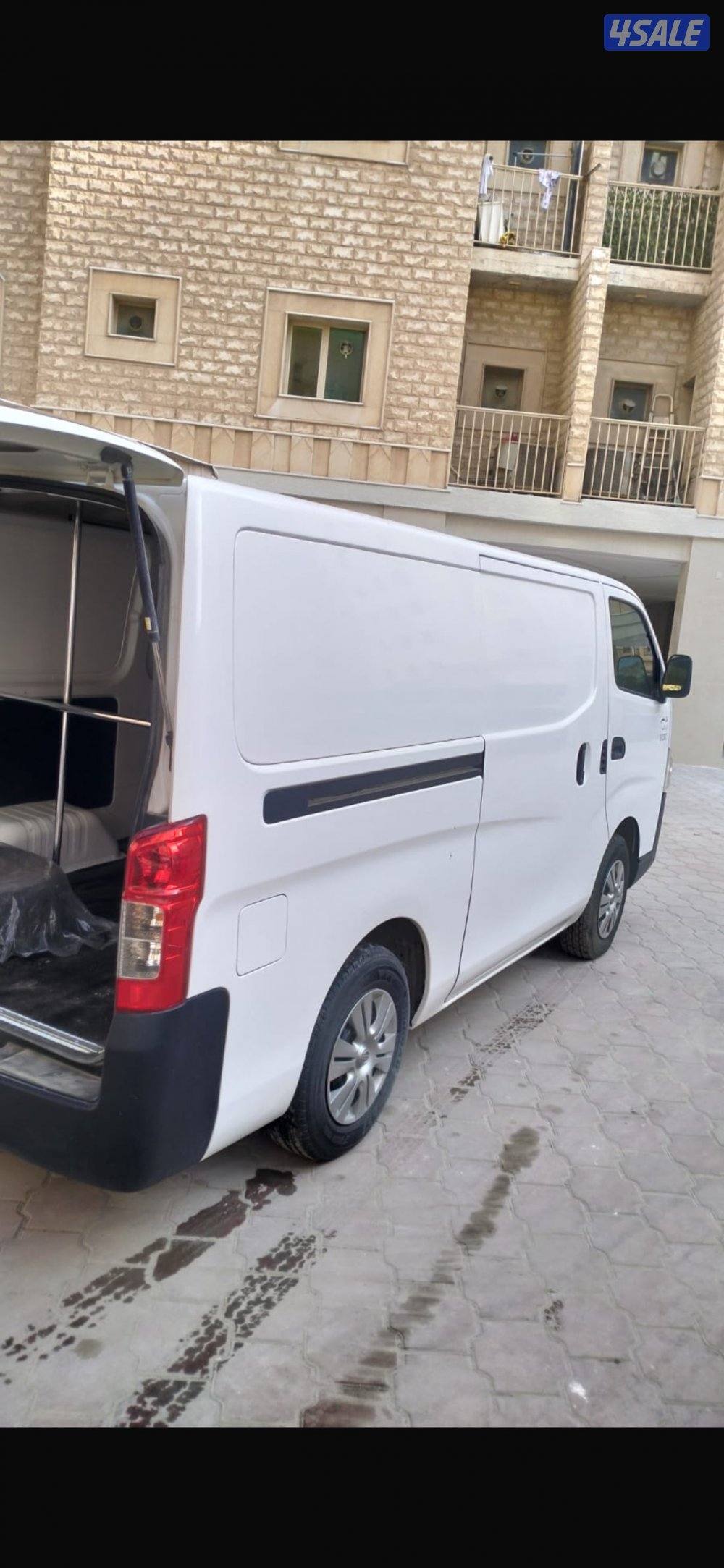 للبيع باص نيسان اورفان موديل ٢٠٢٠0