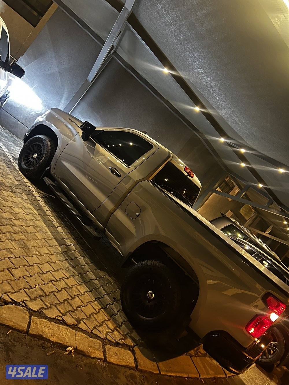 للبيع او للبدل سلفرادو موديل ٢٤3