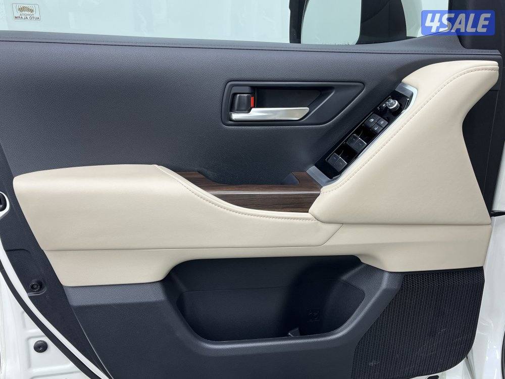 TOYOTA LAND CRUISER GXRAL 6CYL 3.5 TURBO10