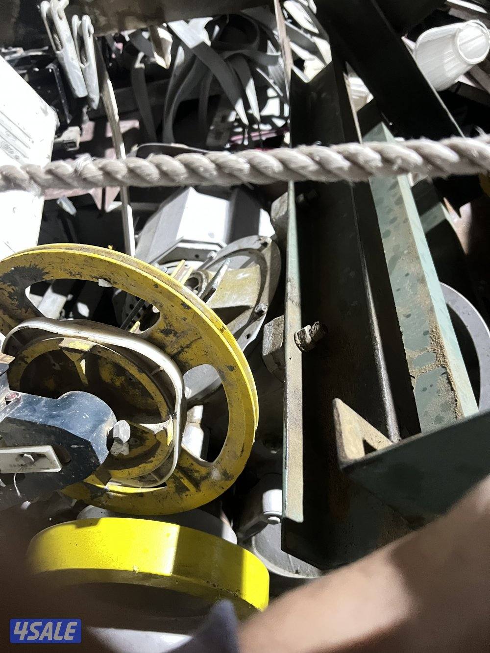 ابويوسف لشراء جميع أنواع السكراب بيوت هدام مكيفات حديد المونيوم اي شي3