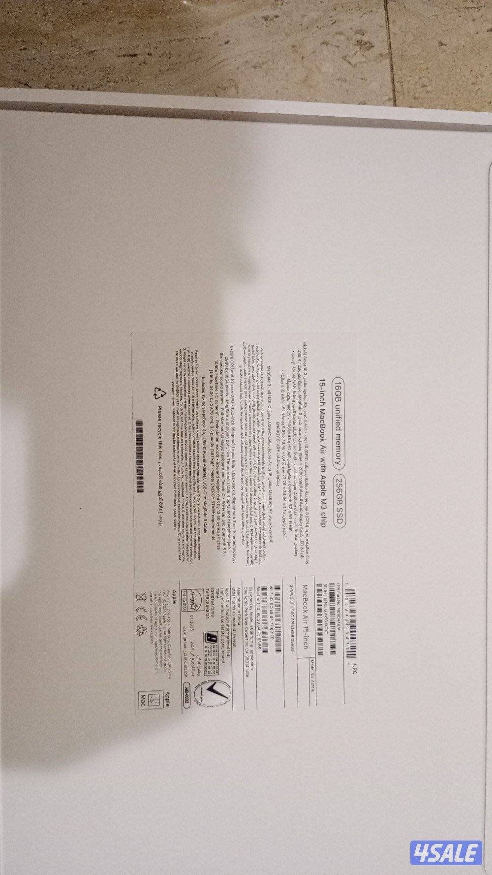 ماك بوك اير ام 3 رام 8 هارد 512 كرتون عربي انجليزي السعر 2150