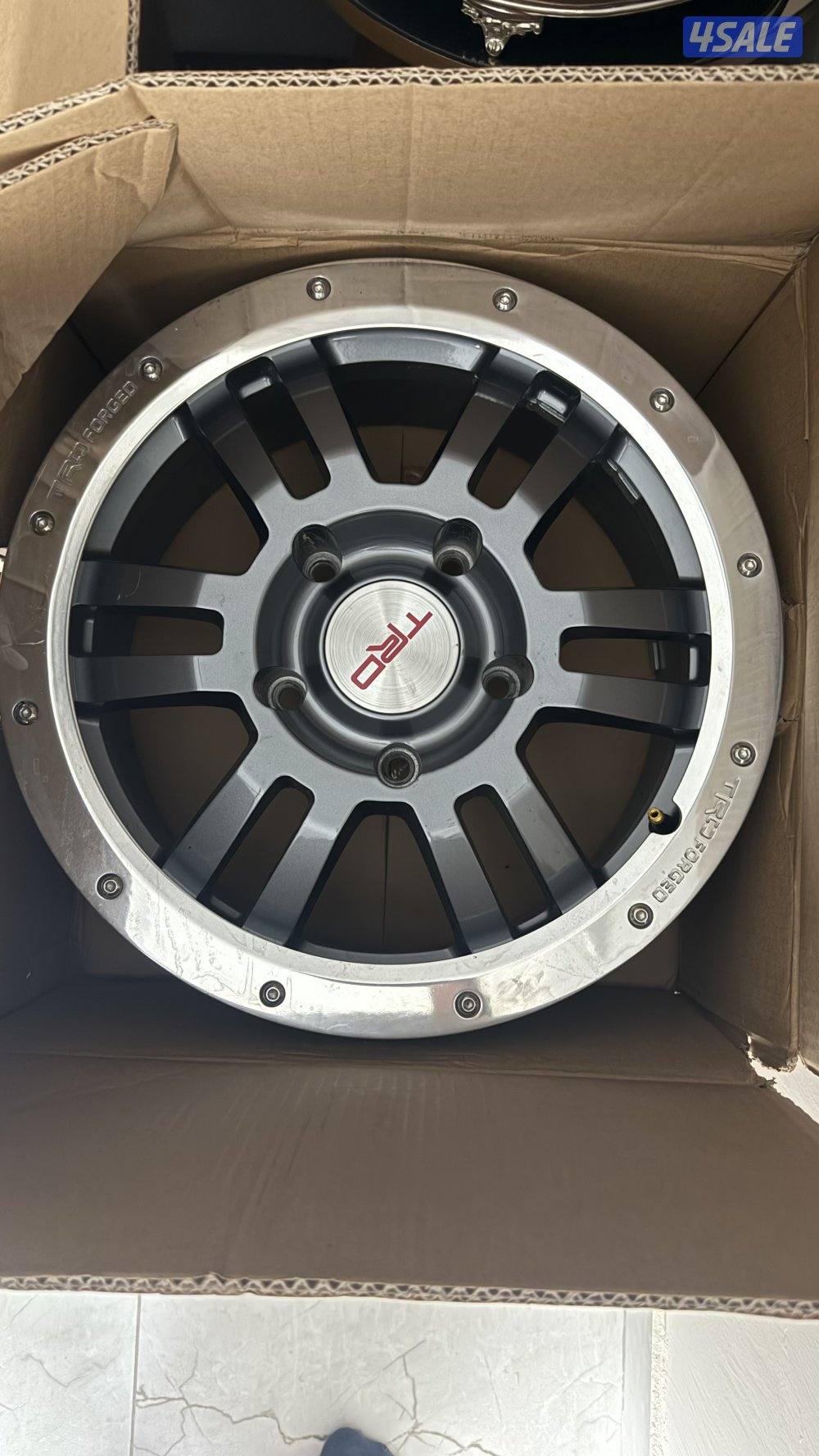 للبيع رنقات trd شبه جديده ماستخدمت الا اسبوع ونظاف جدا خمس براغي1