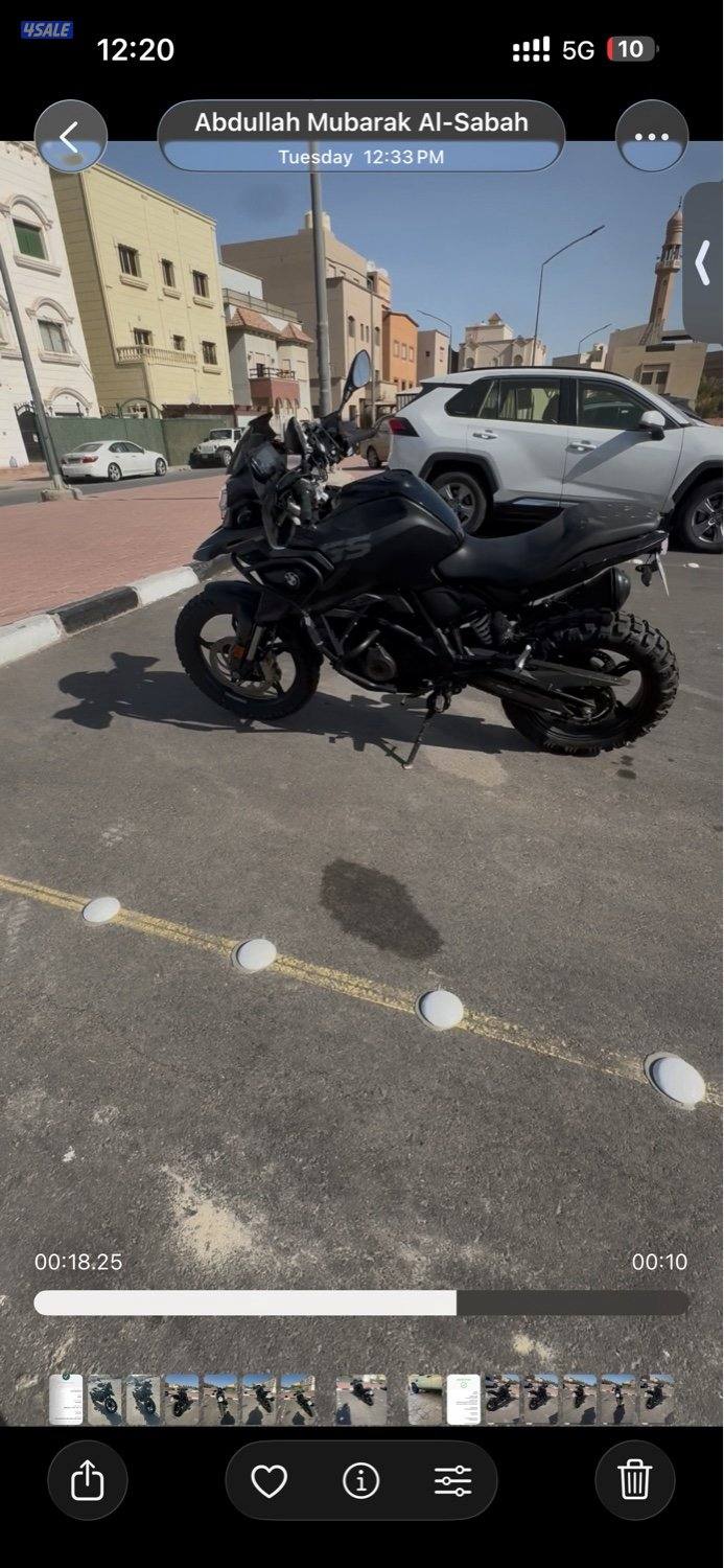 Fully custom bmw g 310gs with very new Mitas dirt tires3