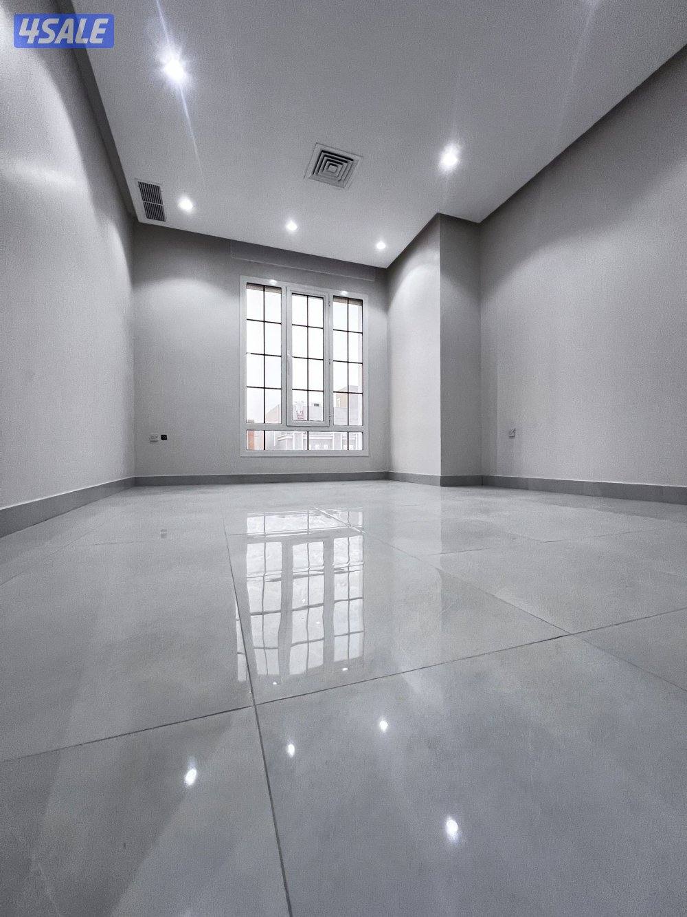 للإيجار شقق غرب وجنوب عبدالله مبارك1