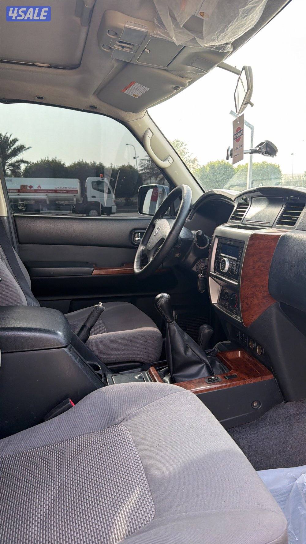 للبيع سفاري 2014 قير عادي5