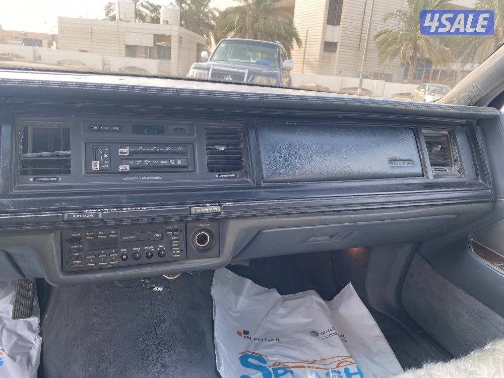 لينكن تاون كار 19914
