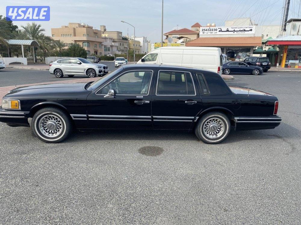 لينكن تاون كار 19918