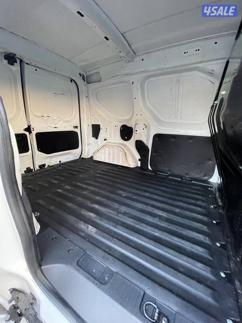 للبيع بوكس مقفل7