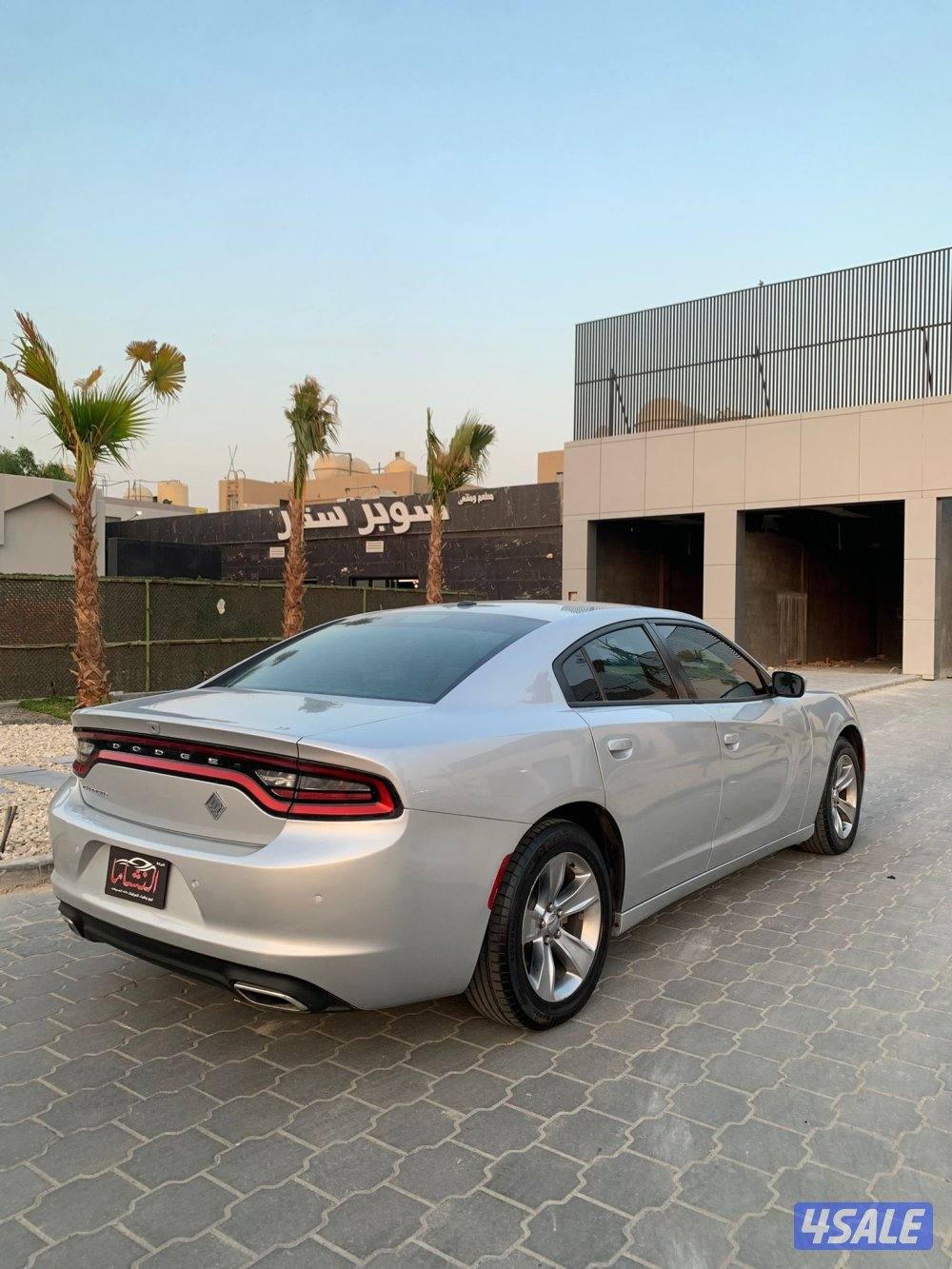 النشاما لبيع وشراء السيارات دوج تشارجر4