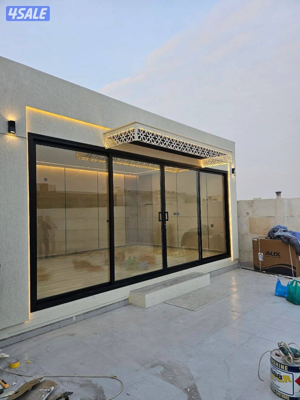 aluminum glash car parking rooftop0