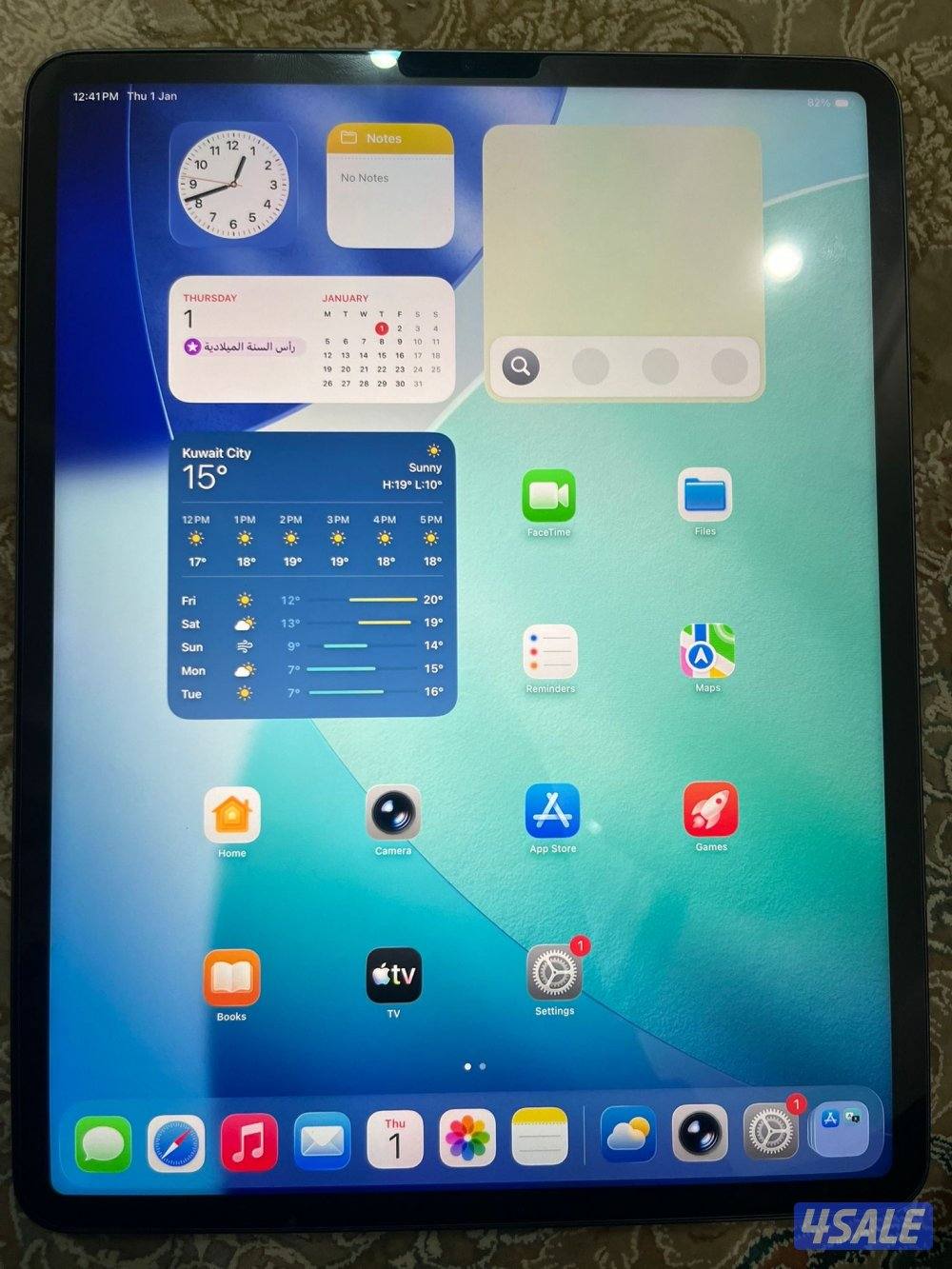 ايباد ابرو12.9قيقا 128 كامل أغراض نضيف حيل ولا ختش مو مبدل شي نضيف4
