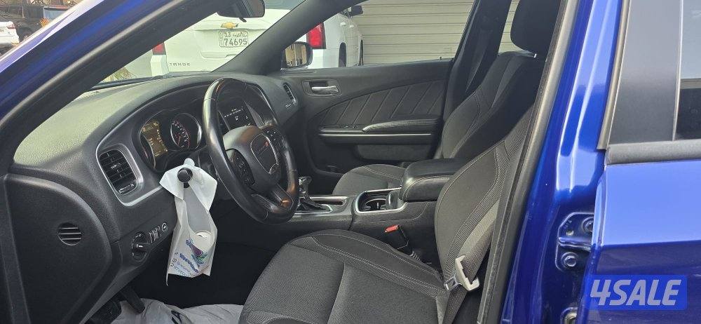 للبيع دودج تشارجر سته سلندر ٢٠١٩ ماشي ١٨٠ الف شرط الفحص3