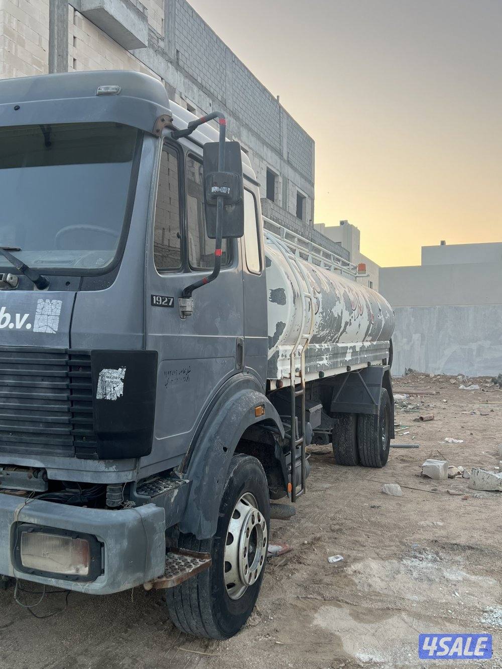 للبيع تنكر LB موديل 1992 شرط الفحص2