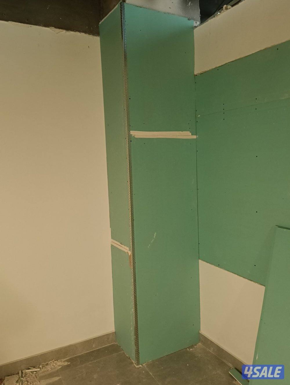 اعمال جبس بورد وديكورات داخلية اسقف معلقه بلاط 60*60بارتيشن15