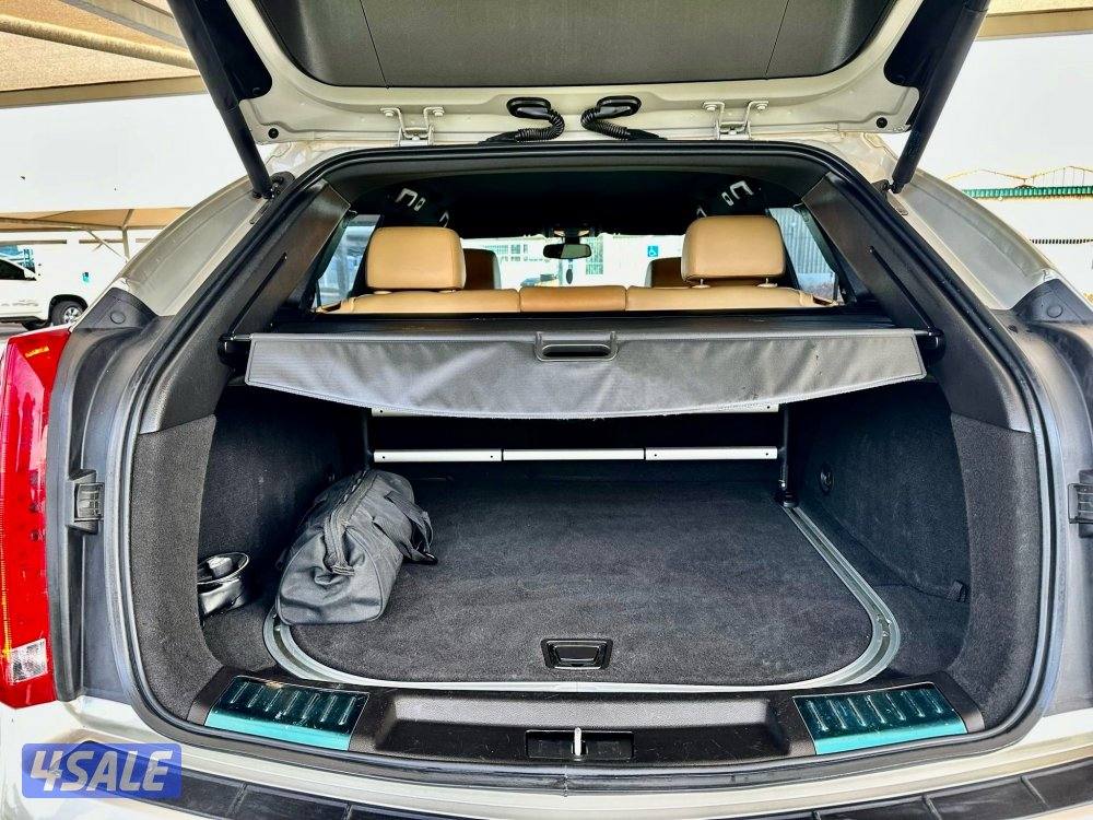 كاديلاك SRX - الموديل:2016 - العداد:13412