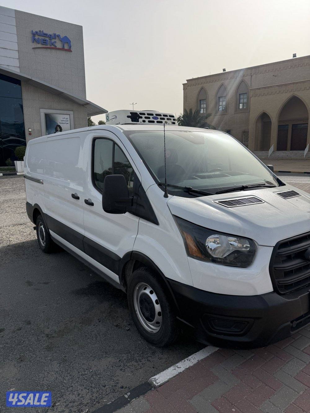 للبيع فورد ترانسيت 2020 بحالة الوكالة وشرط الفحص مجهز ثلاجة جديدة3