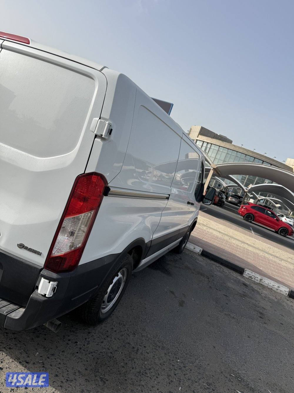 للبيع فورد ترانسيت 2020 بحالة الوكالة وشرط الفحص مجهز ثلاجة جديدة5