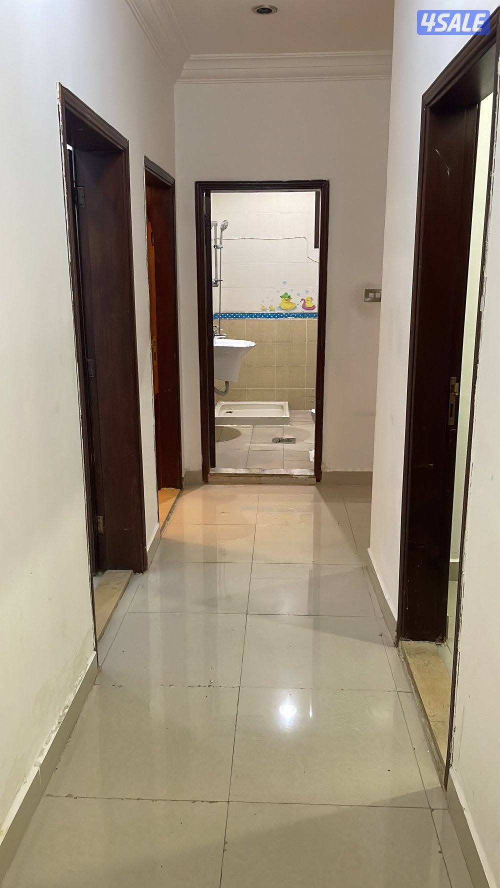 للإيجار بإشبيلية ق3 دوبلكس ارضي مع اول 6 غرف نوم دوانيه ومقلط واجهة0