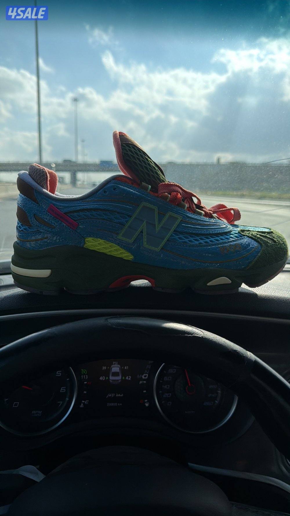 نيو بلنس سبشل اديشن من هونكونق يديد بالكرتون بقراطيسه ما نلبس كلش1