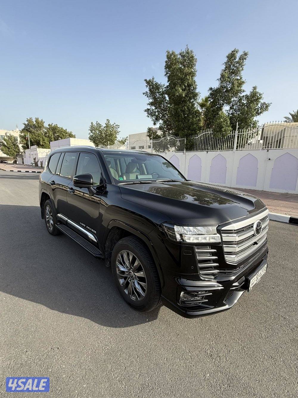 للبيع لاندكروزر اسود 2024 ماشي((21)) الف اللون اسود2