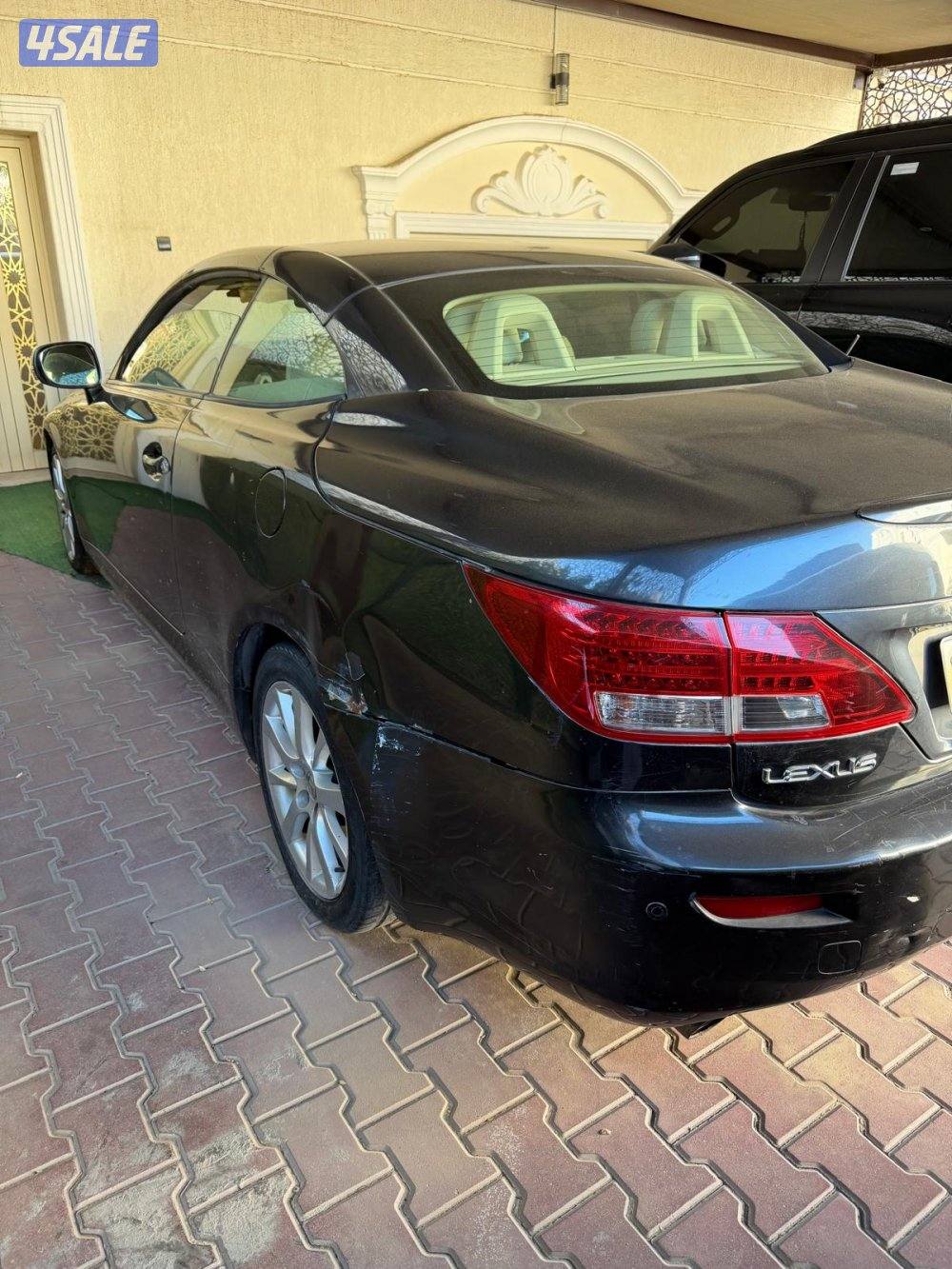 لكزس is300 البيع فيها عطل في المكينه0