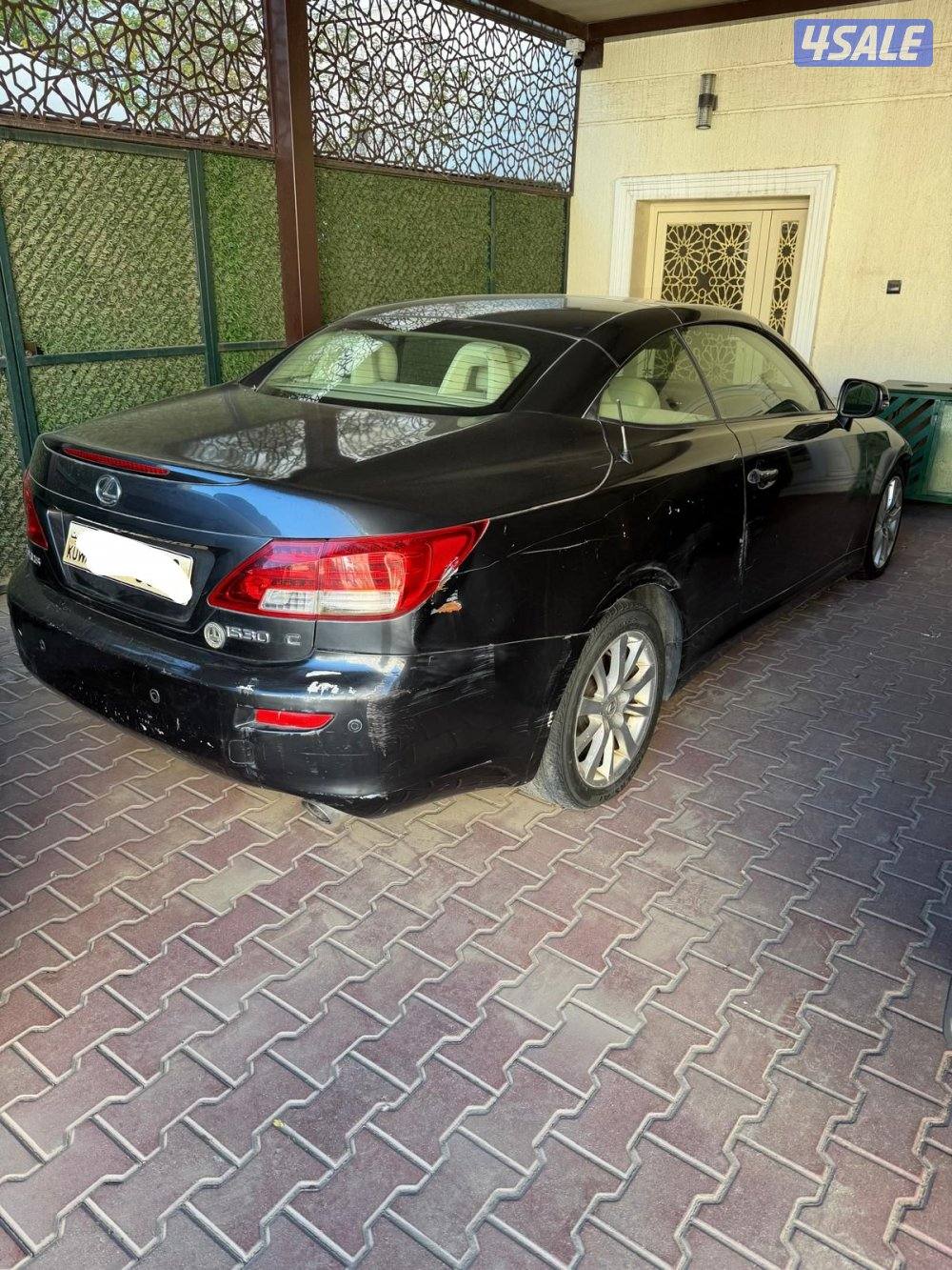 لكزس is300 البيع فيها عطل في المكينه3