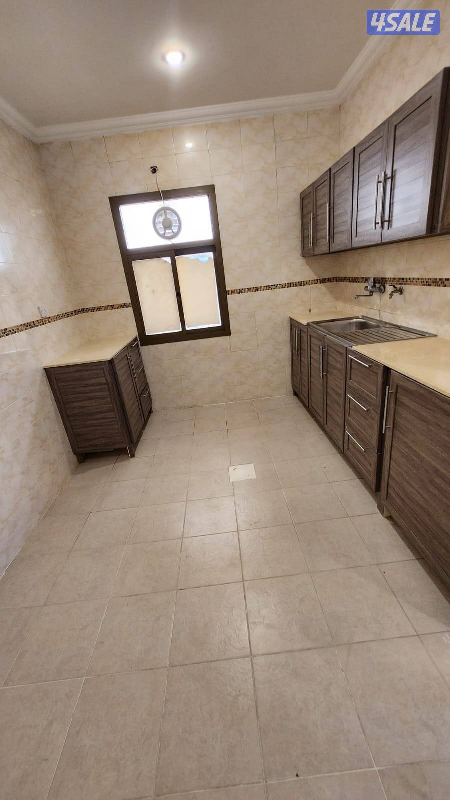 لقطه .. شقه في بيان / مجدده ديلوكس/ موقع البيت زاويه / مواقف مظلات7