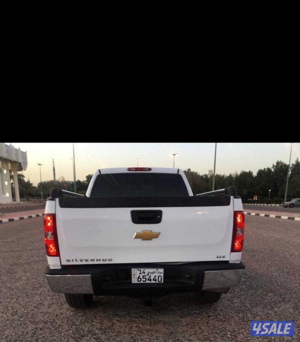 للبيع وانيت سلفرادو موديل ٢٠١١ ماشي ٢٥٠ كامل الموصفات دبل شرط الفحص3