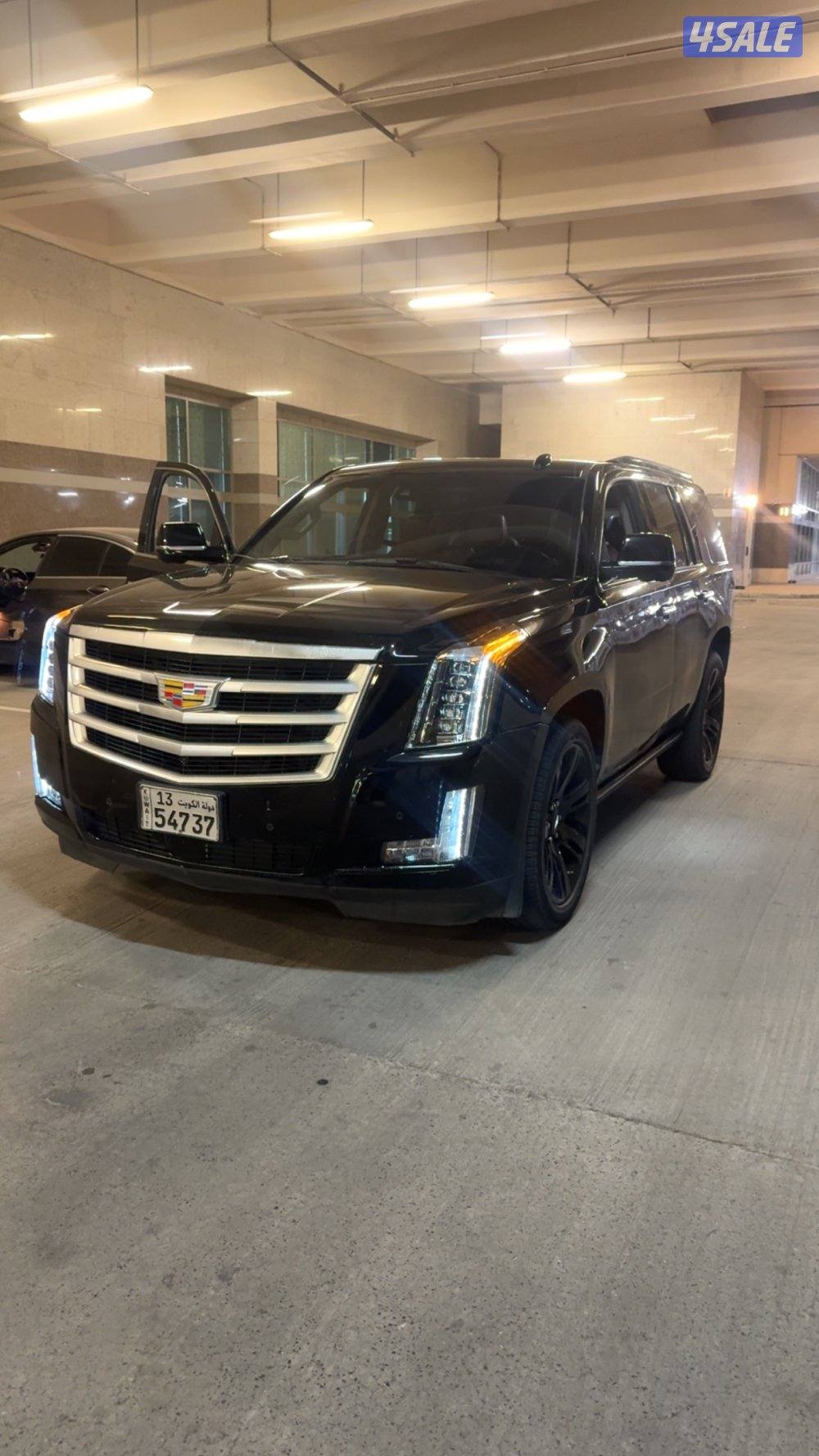 للبيع اسكاليد بريميوم اعلى فئه الفرق بينه وبين البلاتينيوم لون الداخلي1