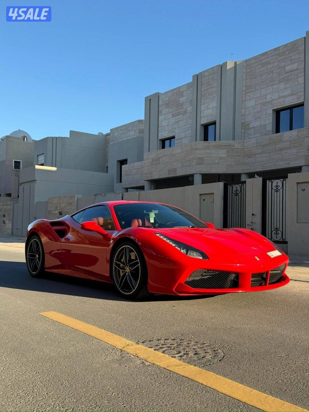 فيراري 488 GTB0
