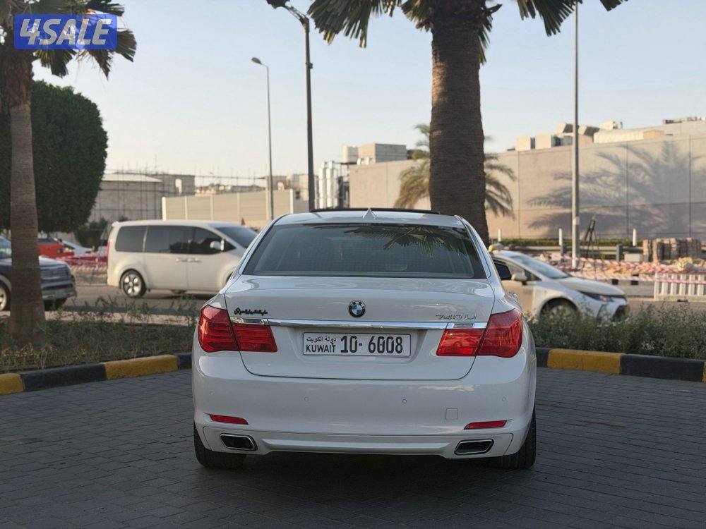 بي ام دبليو 730Li موديل 2010 الغانم بحاله ممتازه نقبل تثمين وبدل5
