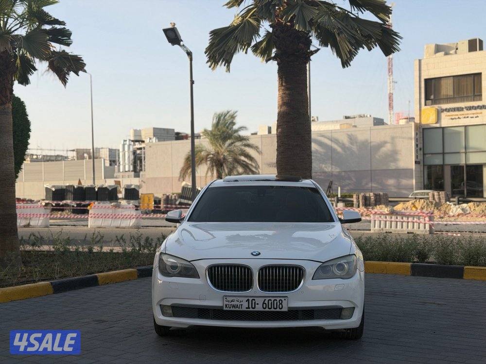 بي ام دبليو 730Li موديل 2010 الغانم بحاله ممتازه نقبل تثمين وبدل8