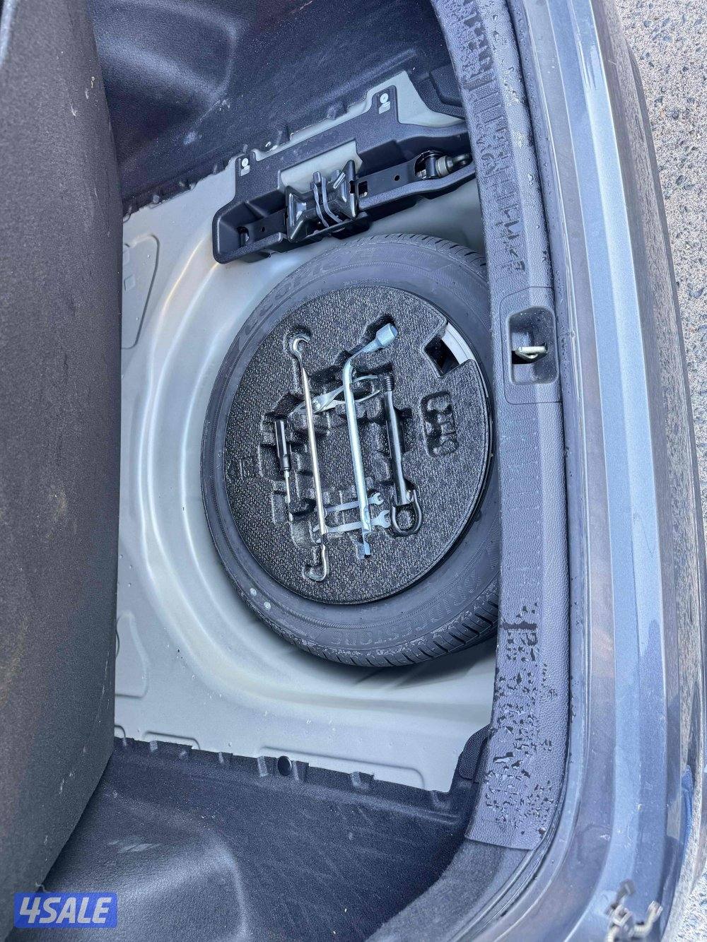 للبيع تويوتا كورولا ٢٠٢٤ بحالة الوكاله9