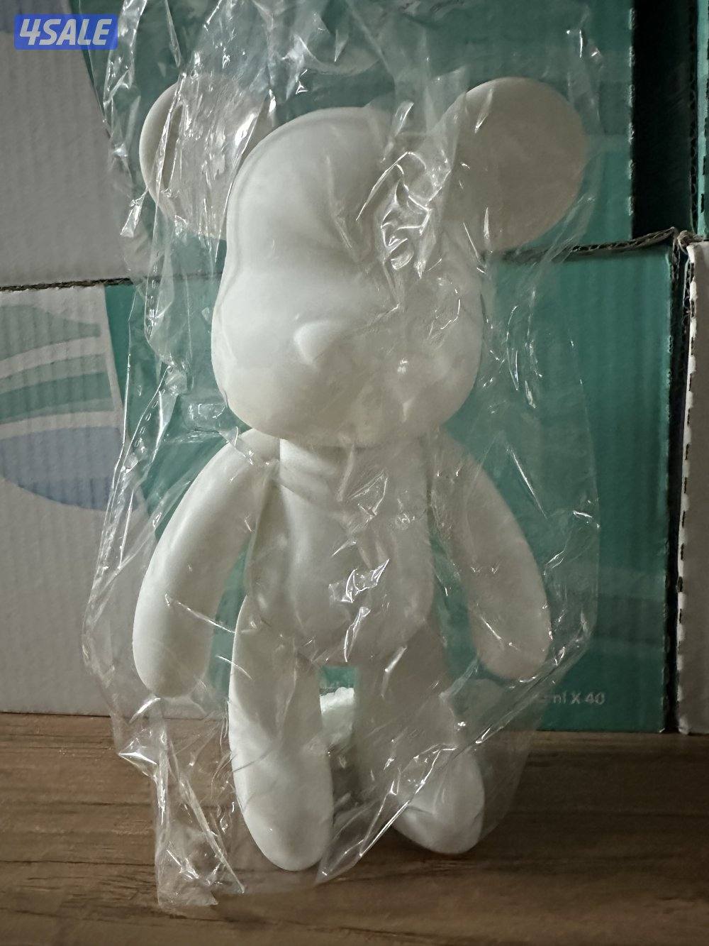 دب للتلوين او للزينه.0