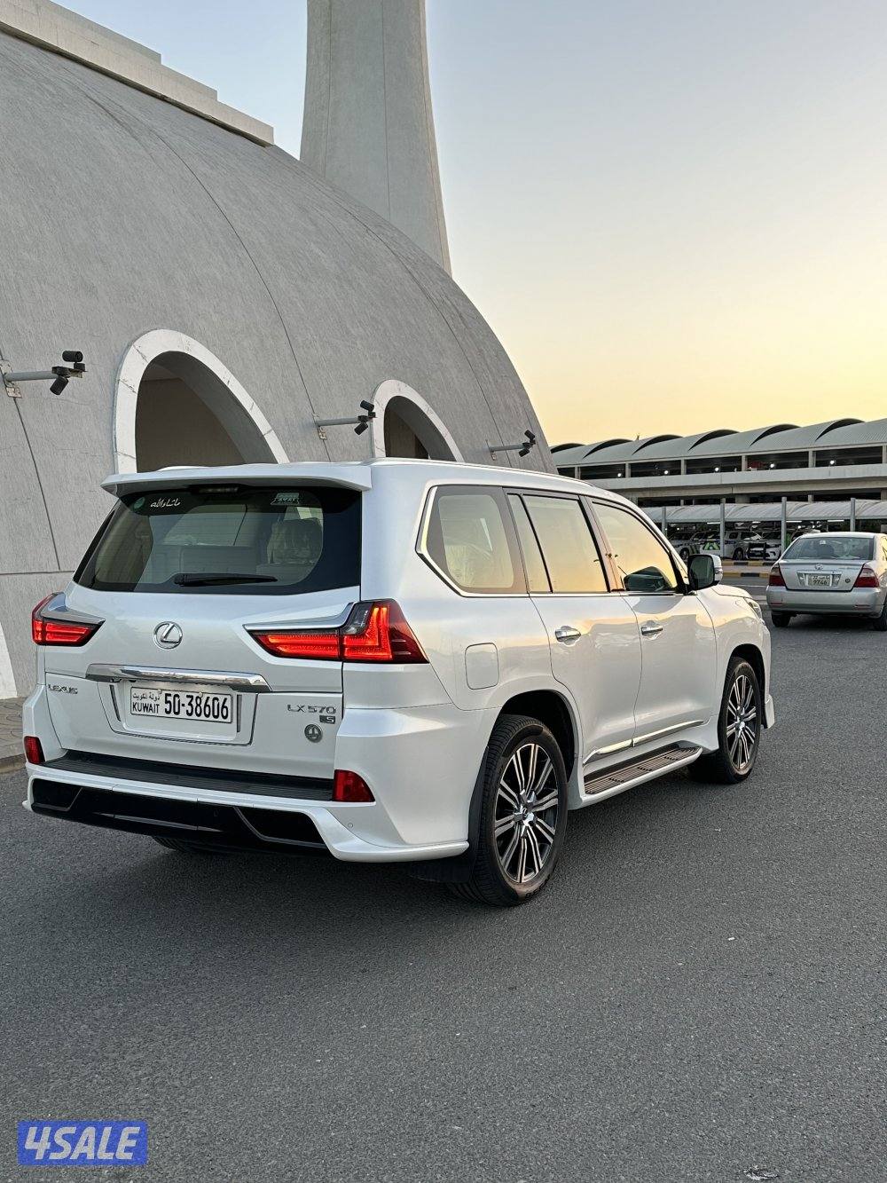 لكزس 2018 الساير1