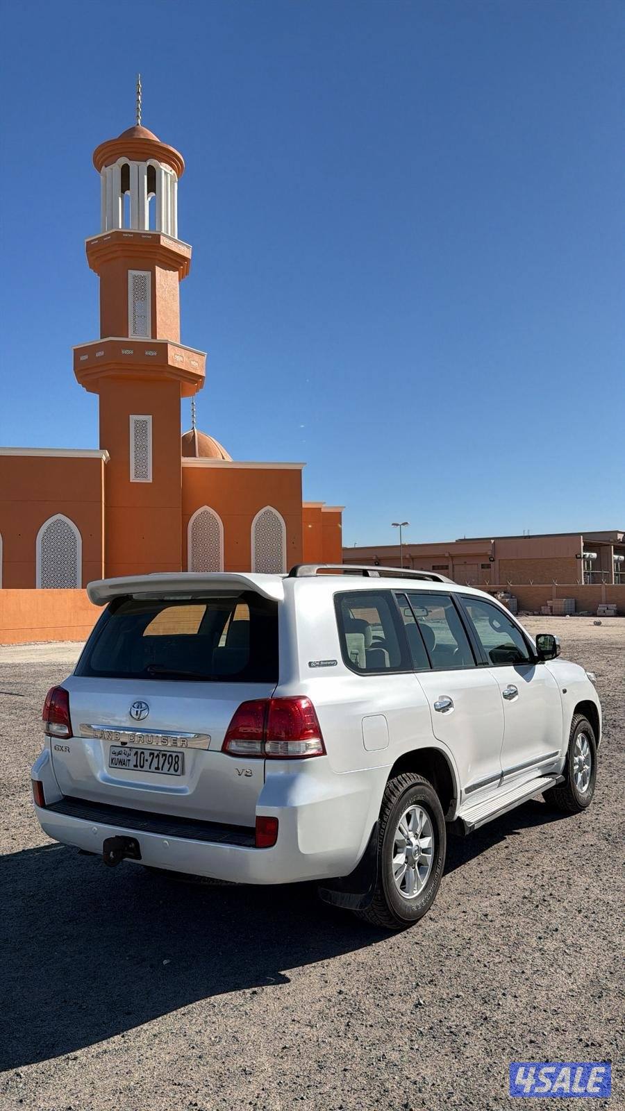 لبيع لاندكروزر GXR 2011 شرط الفحص صبغ الوكاله ماعده قطعتين كامل فل ابش6