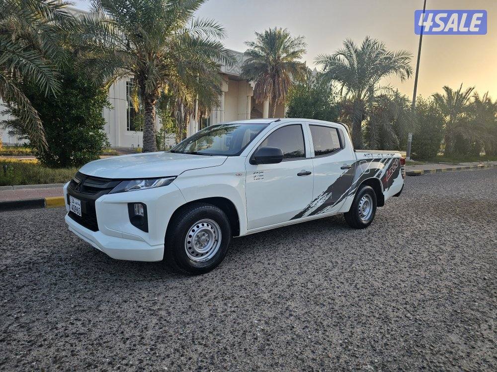 وانيت ميتسوبيشي L200 عداد ٢٥ الف (مخزن) وكالة الملا0