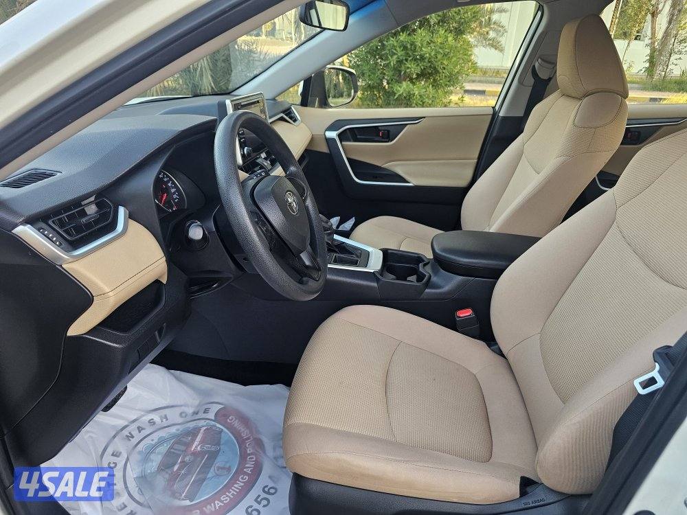 جيب تويوتا راف فور وارد الساير عداد ٨٤ الف7