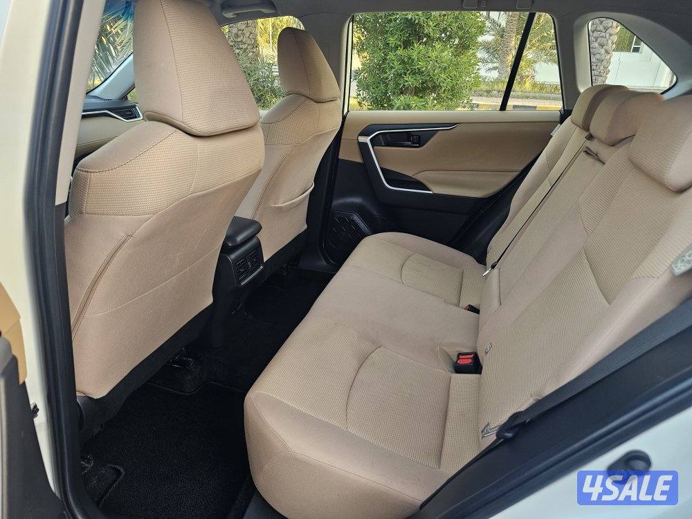 جيب تويوتا راف فور وارد الساير عداد ٨٤ الف8