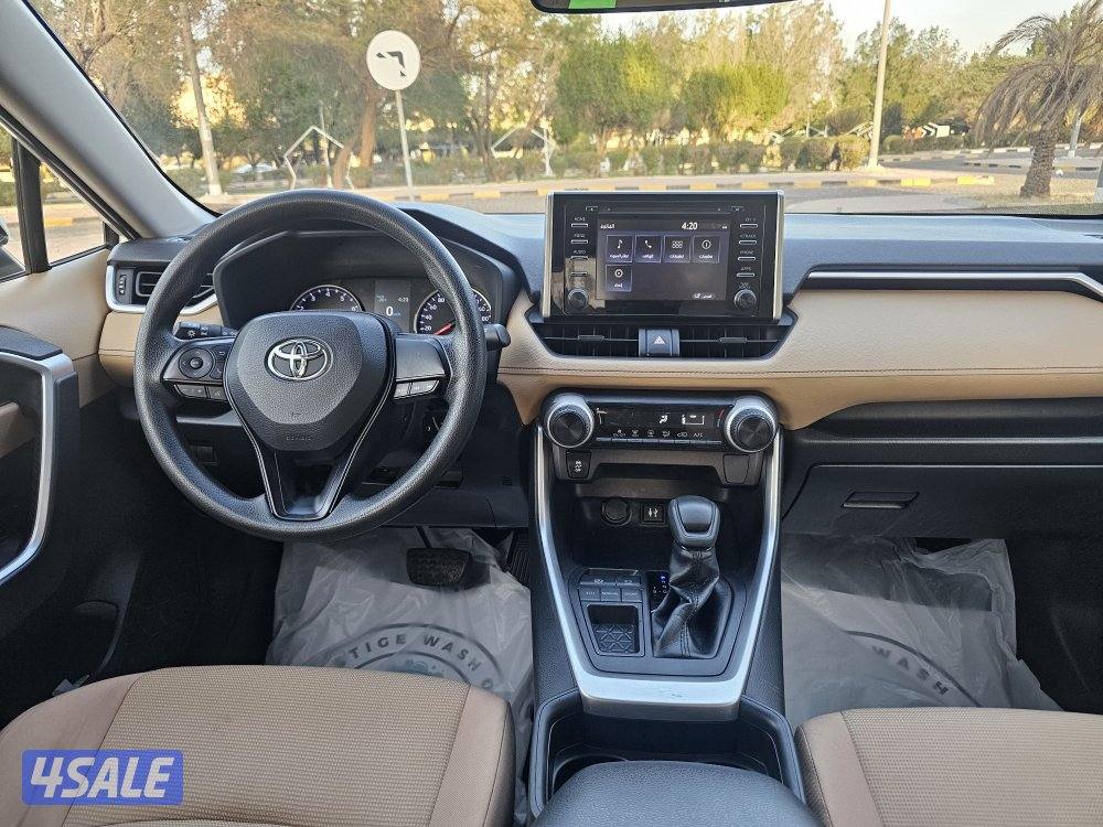 جيب تويوتا راف فور وارد الساير عداد ٨٤ الف12