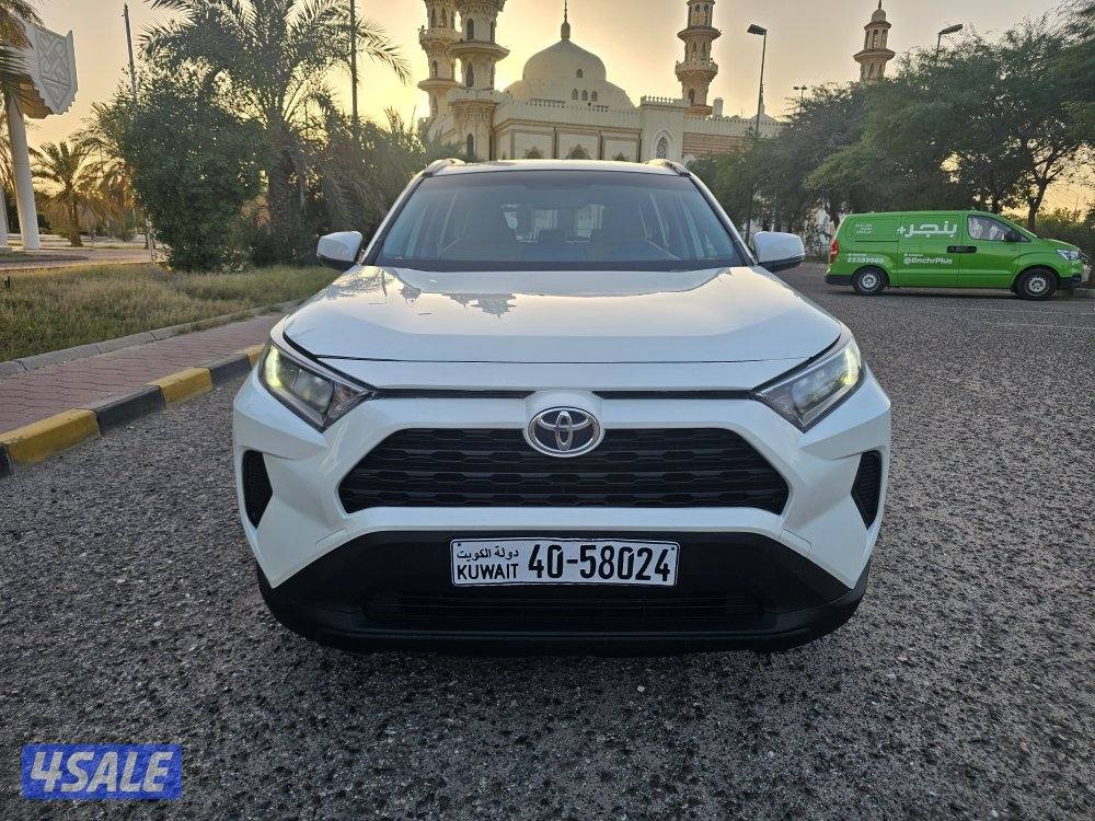 جيب تويوتا راف فور وارد الساير عداد ٨٤ الف13