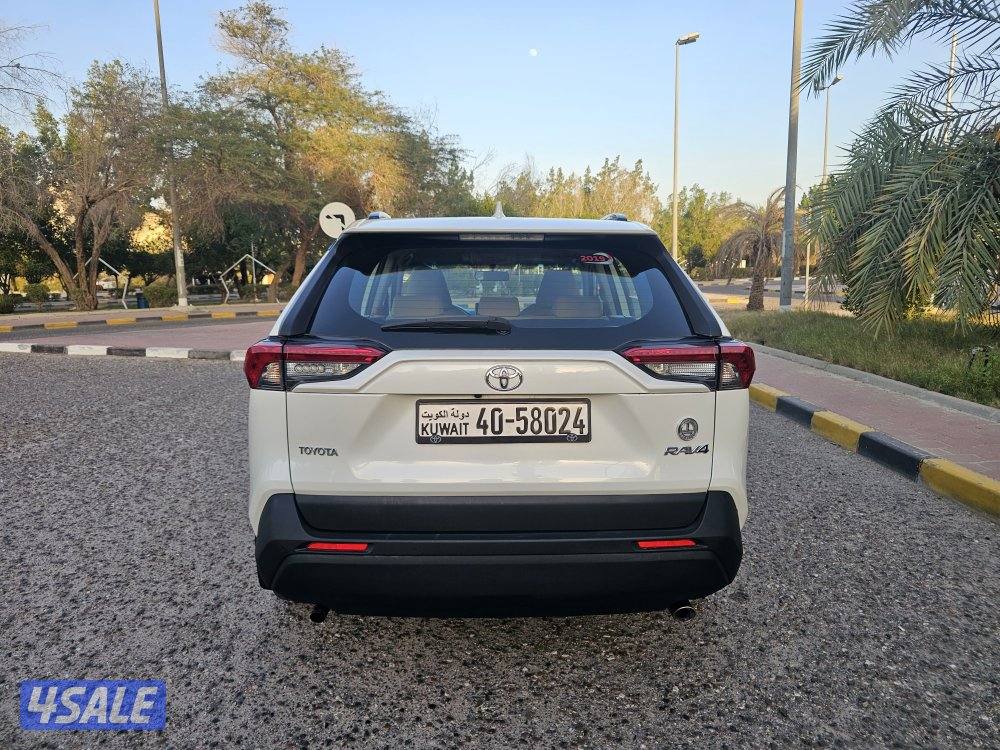 جيب تويوتا راف فور وارد الساير عداد ٨٤ الف14