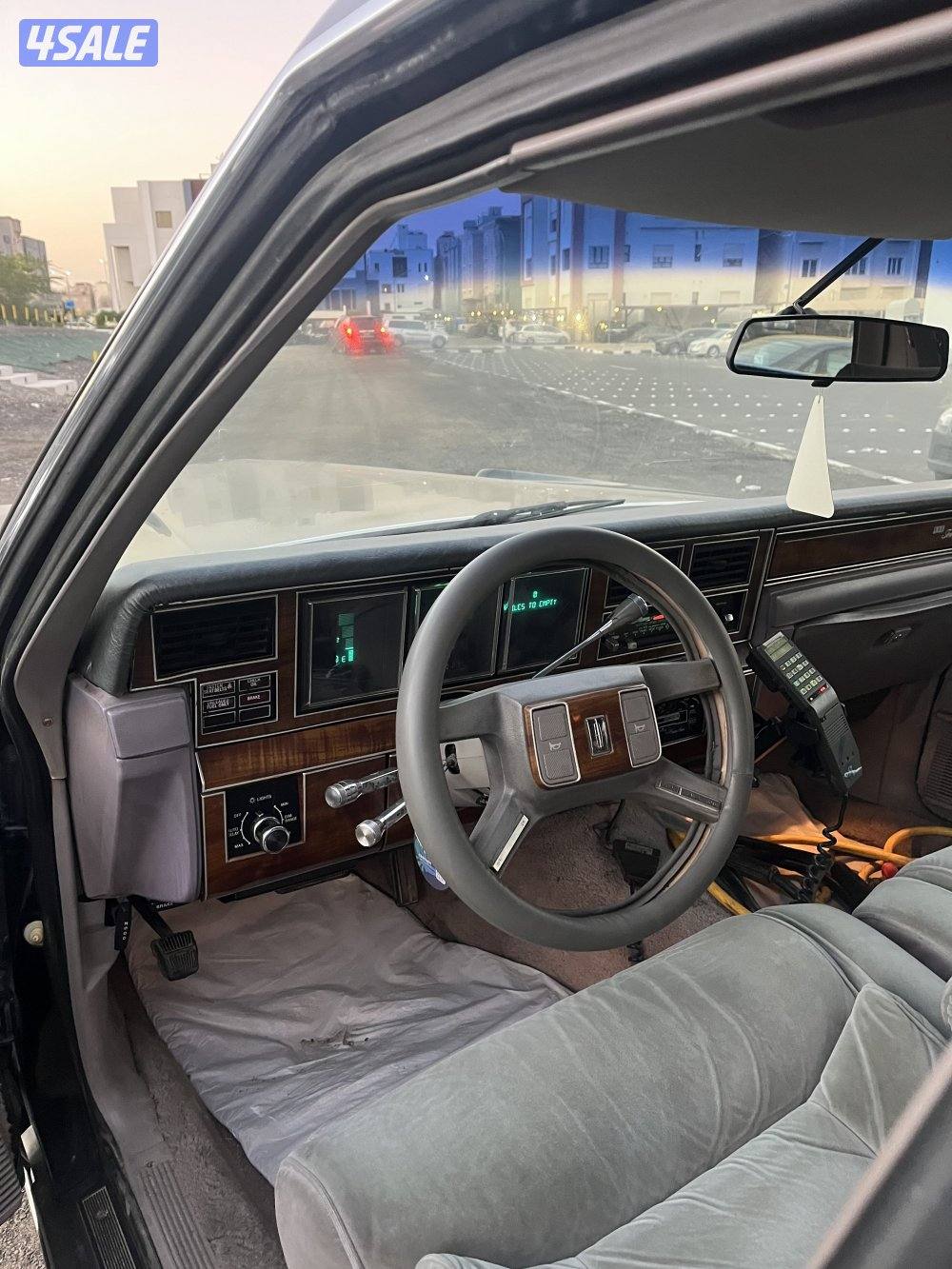 للبيع فورد لينكولن 19896