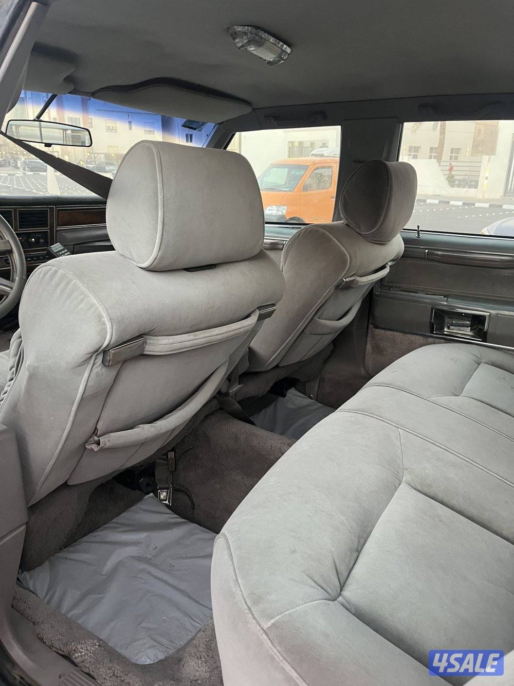 للبيع فورد لينكولن 198910