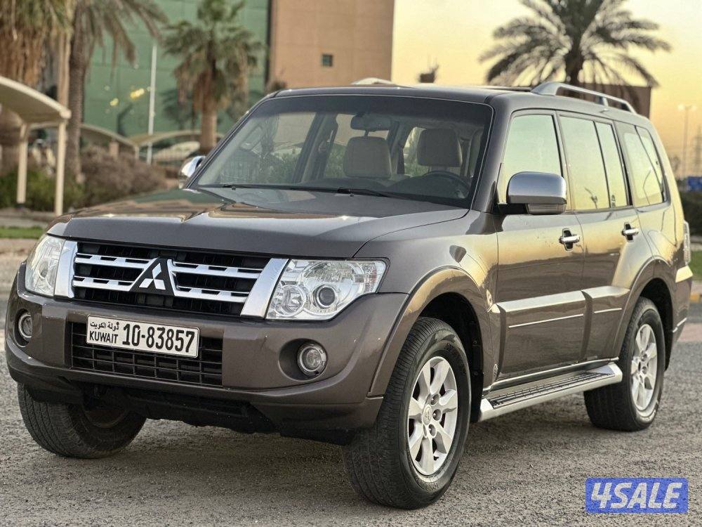للبيع ميتسوبيشي باجيرو حجم ٣٨٠٠ ماشي ١٨٠ الف كيلو1