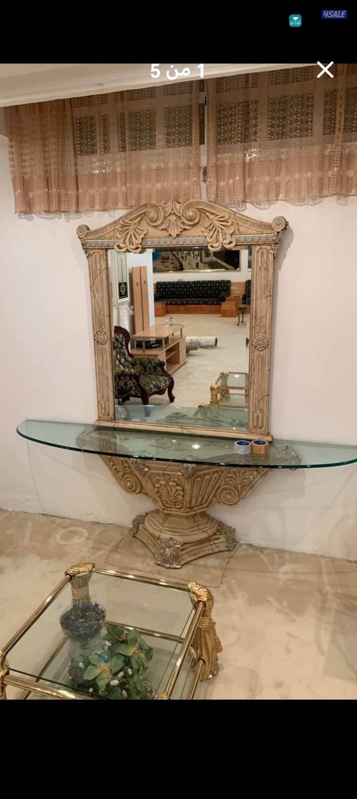 للبيع طاولة وسط و كونسيول استقبال و فريزر و طاولة تلفزيون2