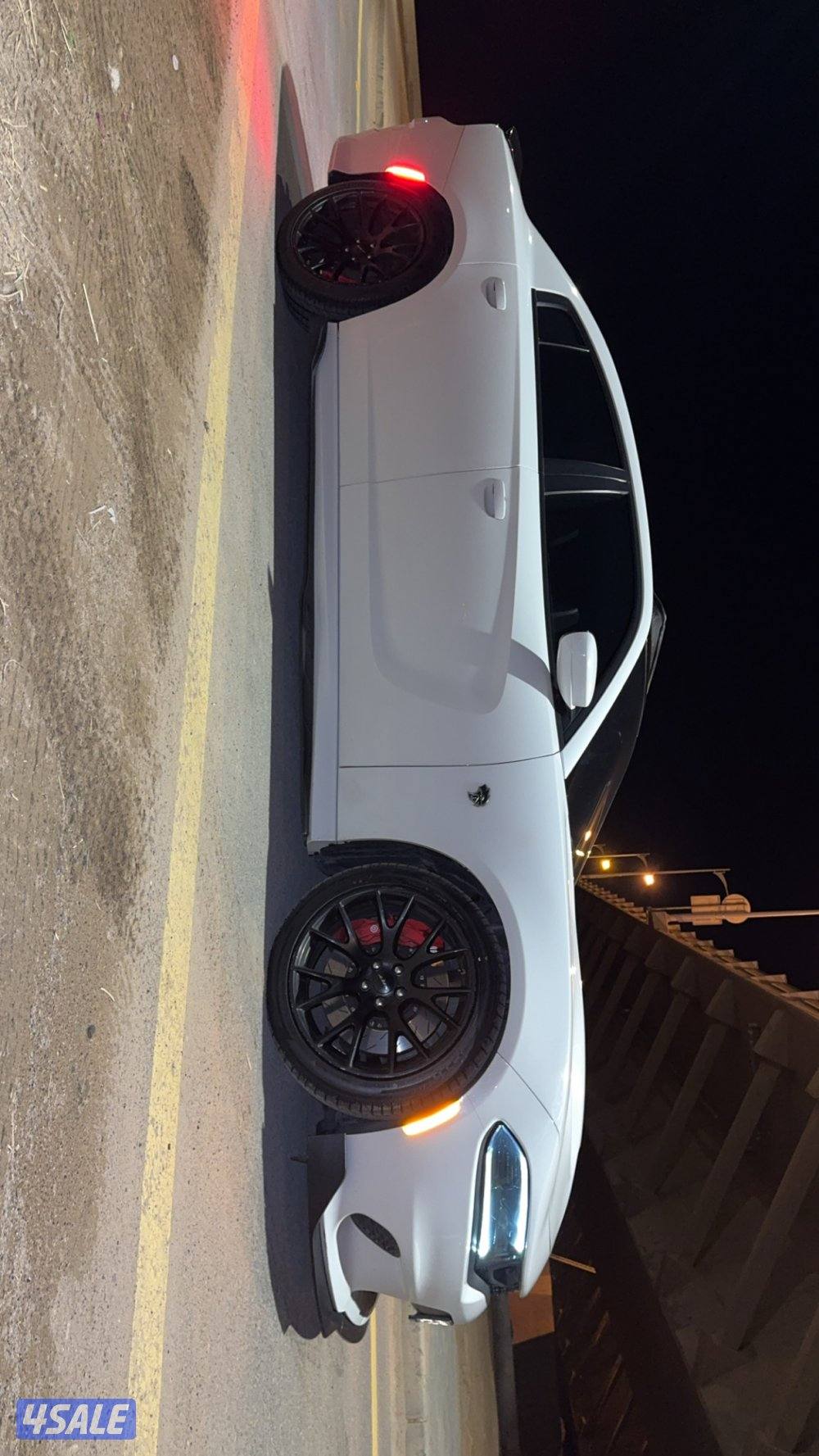 Hellcat charger full نظيف جداً لا يدق الا الصامل الرجاء0